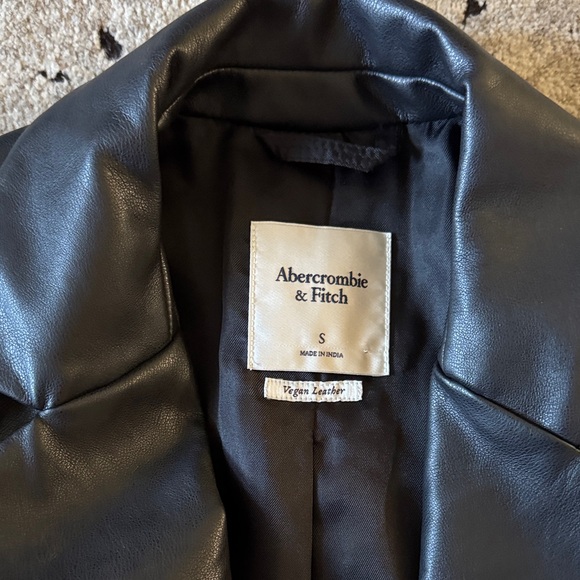 Abercrombie & Fitch Women's Black Vegan Leather Blazer - Picture 6 of 6